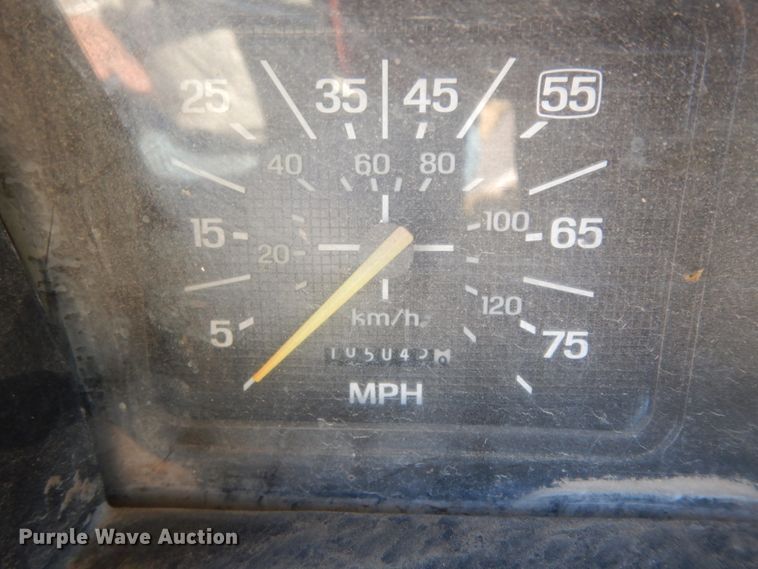 image for item DM2816 1990 Ford F700  dump truck