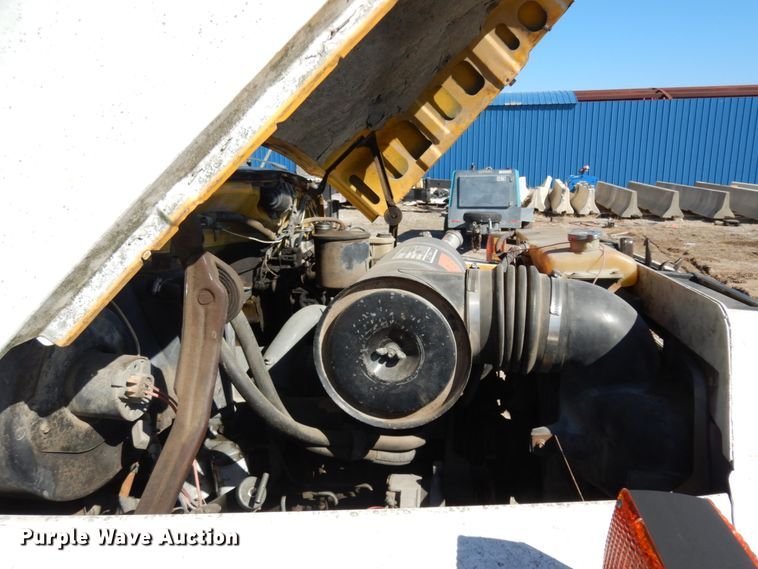 image for item DM2816 1990 Ford F700  dump truck