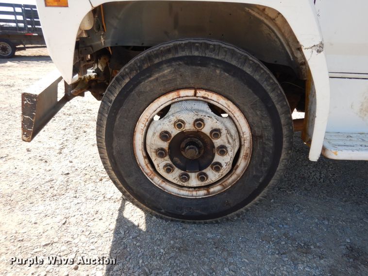 image for item DM2816 1990 Ford F700  dump truck