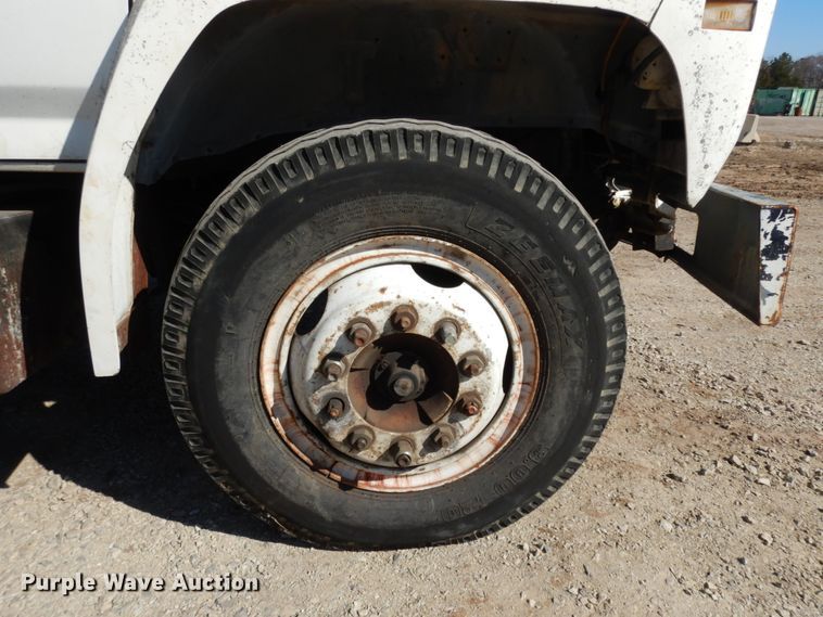 image for item DM2816 1990 Ford F700  dump truck