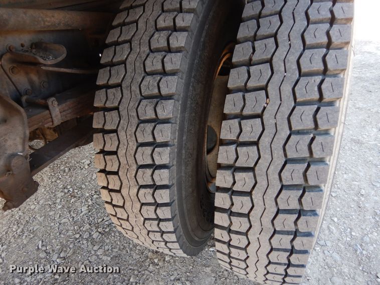 image for item DM2816 1990 Ford F700  dump truck