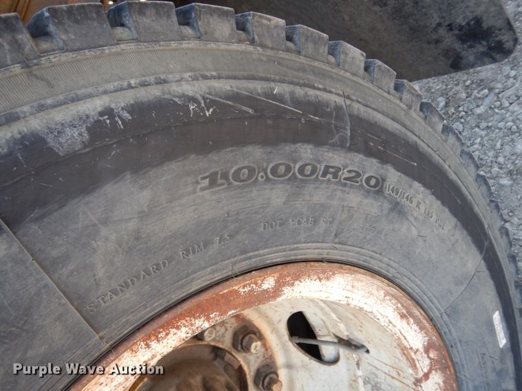 image for item DM2816 1990 Ford F700  dump truck