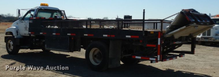 image for item DM2819 2000 GMC 7500  flatbed truck
