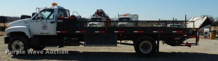 image for item DM2819 2000 GMC 7500  flatbed truck