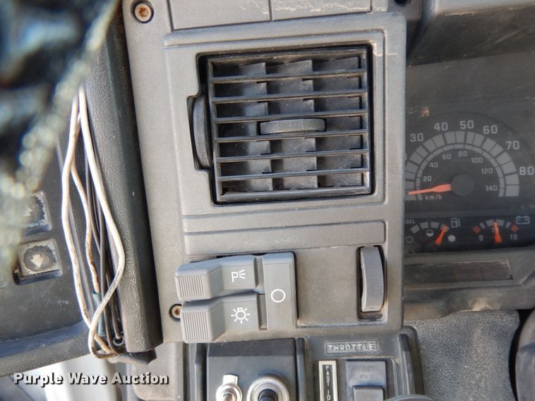 image for item DM2819 2000 GMC 7500  flatbed truck