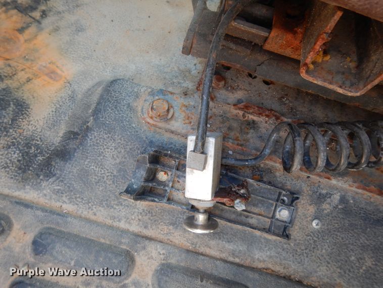 image for item DM2819 2000 GMC 7500  flatbed truck