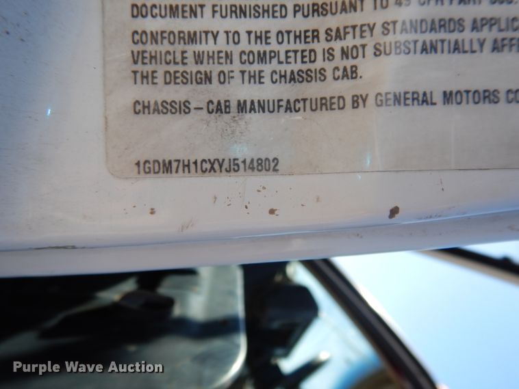 image for item DM2819 2000 GMC 7500  flatbed truck