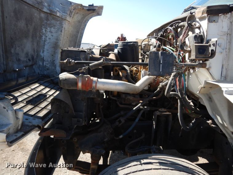 image for item DM2819 2000 GMC 7500  flatbed truck