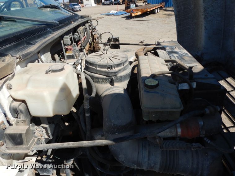 image for item DM2819 2000 GMC 7500  flatbed truck