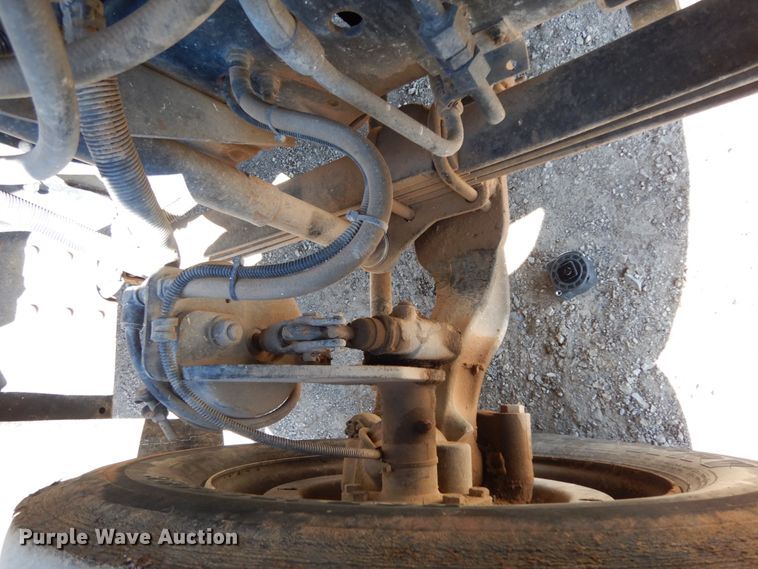 image for item DM2819 2000 GMC 7500  flatbed truck