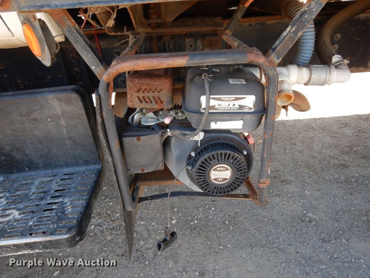 image for item DM2819 2000 GMC 7500  flatbed truck