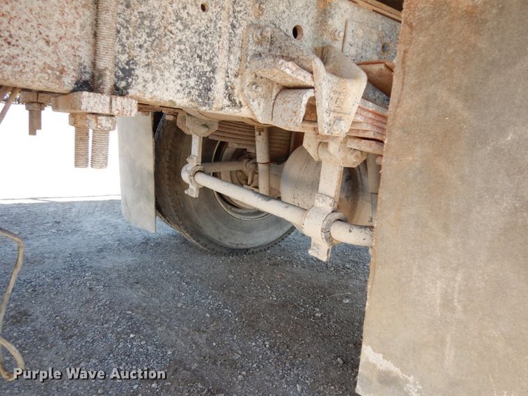 image for item DM2819 2000 GMC 7500  flatbed truck