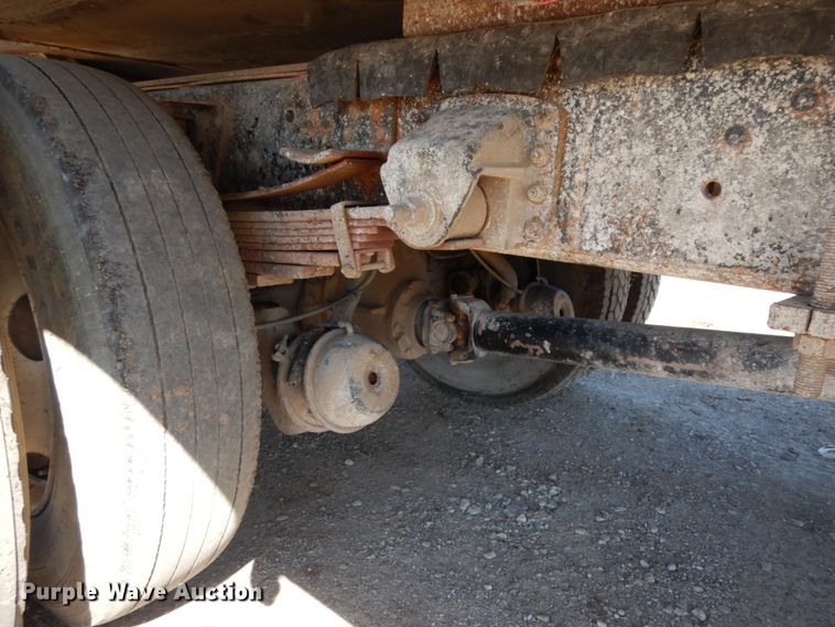 image for item DM2819 2000 GMC 7500  flatbed truck