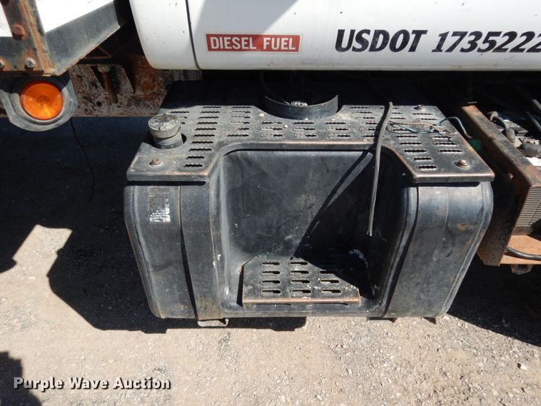 image for item DM2819 2000 GMC 7500  flatbed truck