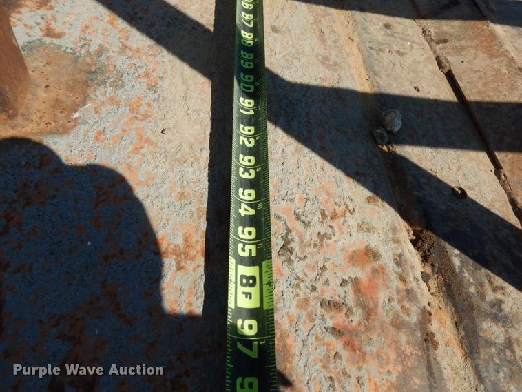 image for item DM2819 2000 GMC 7500  flatbed truck