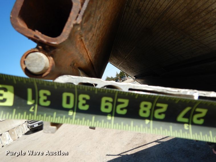 image for item DM2819 2000 GMC 7500  flatbed truck