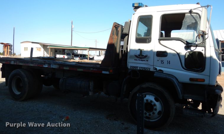 image for item DM2821 1999 Isuzu FTR  flatbed truck