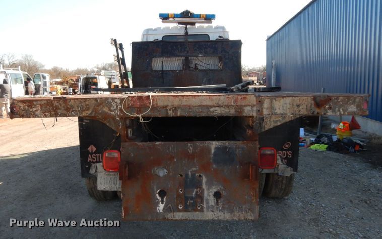 image for item DM2821 1999 Isuzu FTR  flatbed truck