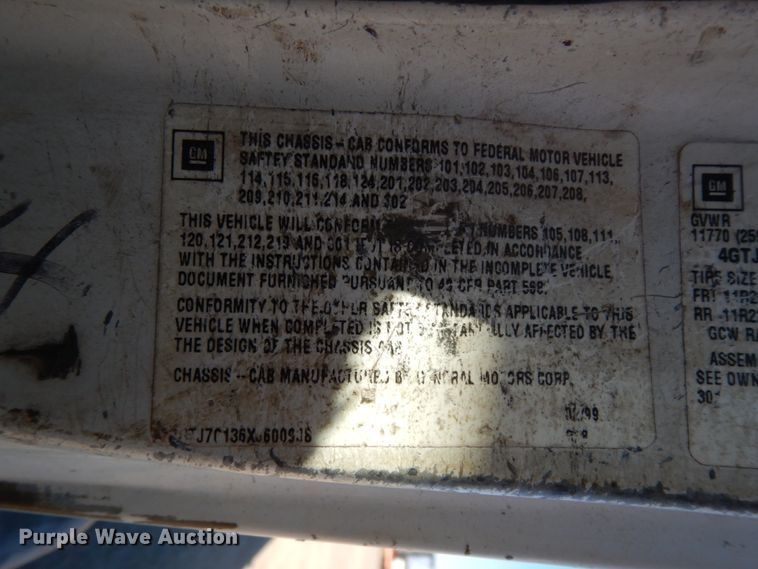 image for item DM2821 1999 Isuzu FTR  flatbed truck