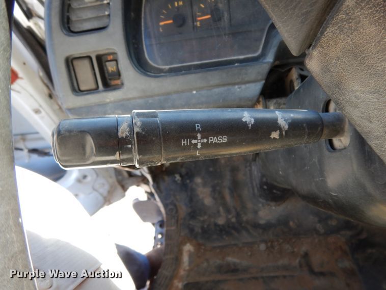 image for item DM2821 1999 Isuzu FTR  flatbed truck