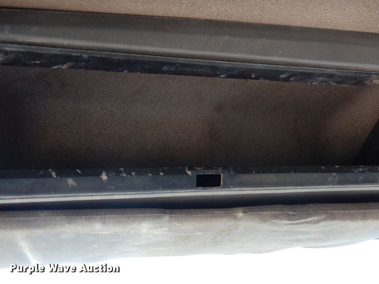 image for item DM2821 1999 Isuzu FTR  flatbed truck