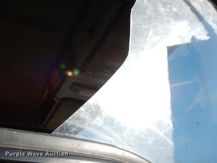 image for item DM2821 1999 Isuzu FTR  flatbed truck