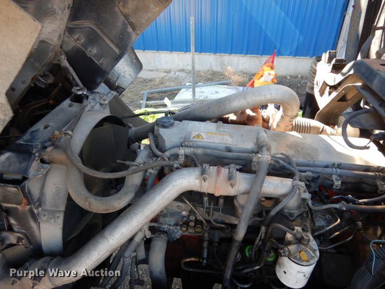 image for item DM2821 1999 Isuzu FTR  flatbed truck