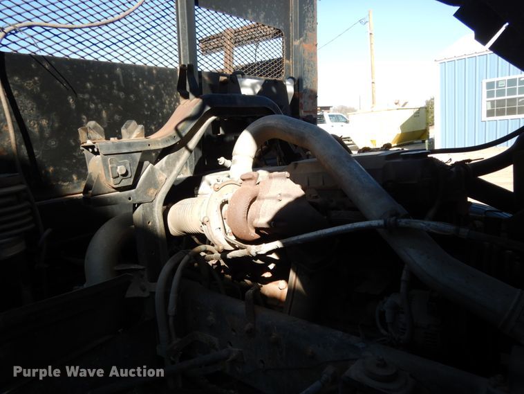 image for item DM2821 1999 Isuzu FTR  flatbed truck