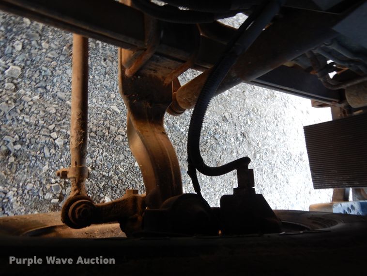 image for item DM2821 1999 Isuzu FTR  flatbed truck