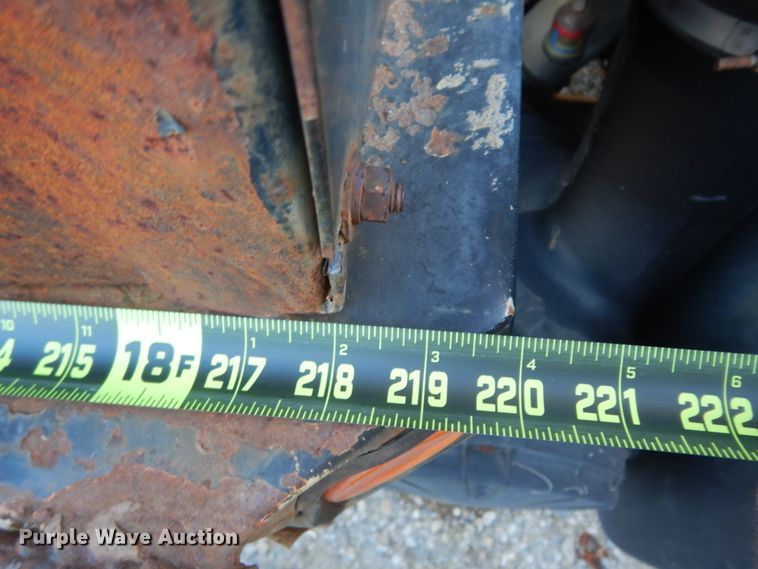 image for item DM2821 1999 Isuzu FTR  flatbed truck