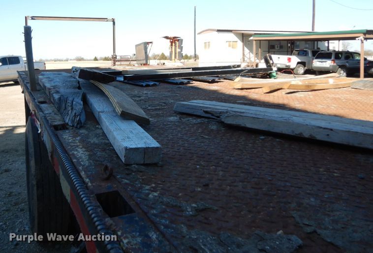 image for item DM2821 1999 Isuzu FTR  flatbed truck