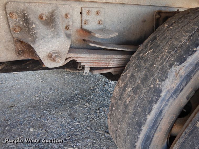 image for item DM2821 1999 Isuzu FTR  flatbed truck