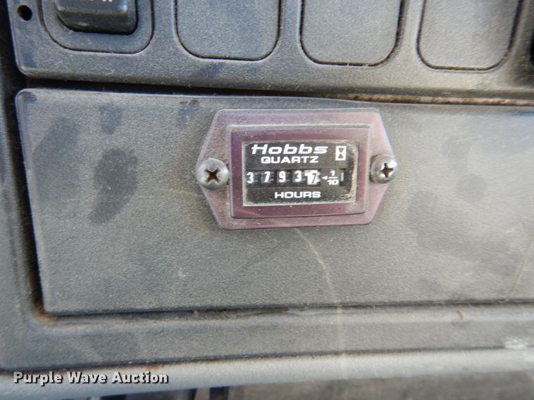 image for item GT9556 2005 International 4300  truck cab and chassis