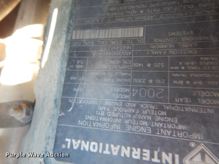 image for item GT9556 2005 International 4300  truck cab and chassis