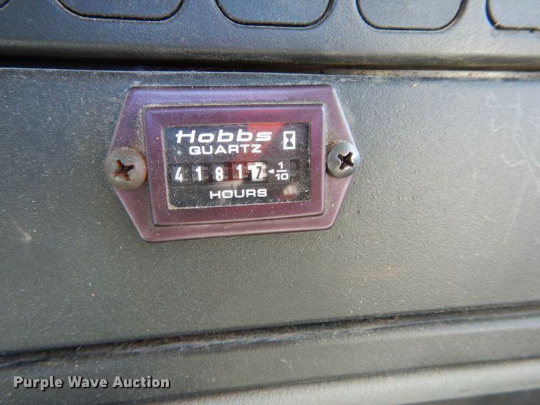 image for item GT9558 2005 International 4300  truck cab and chassis