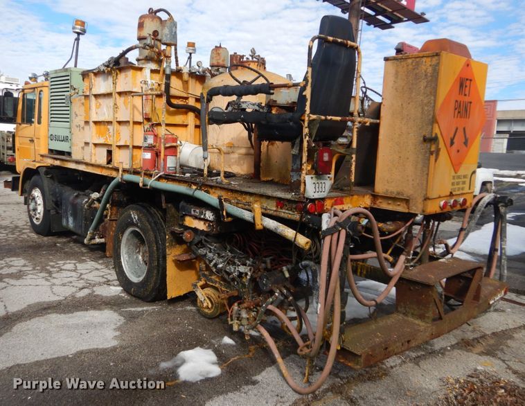 image for item GT9573 1989 Mack MS300P  paint striping truck