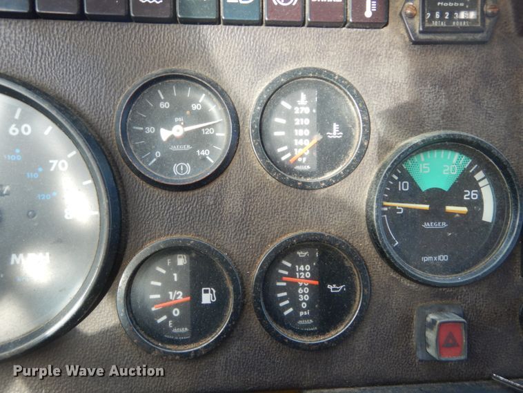 image for item GT9573 1989 Mack MS300P  paint striping truck