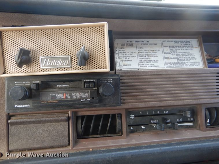 image for item GT9573 1989 Mack MS300P  paint striping truck