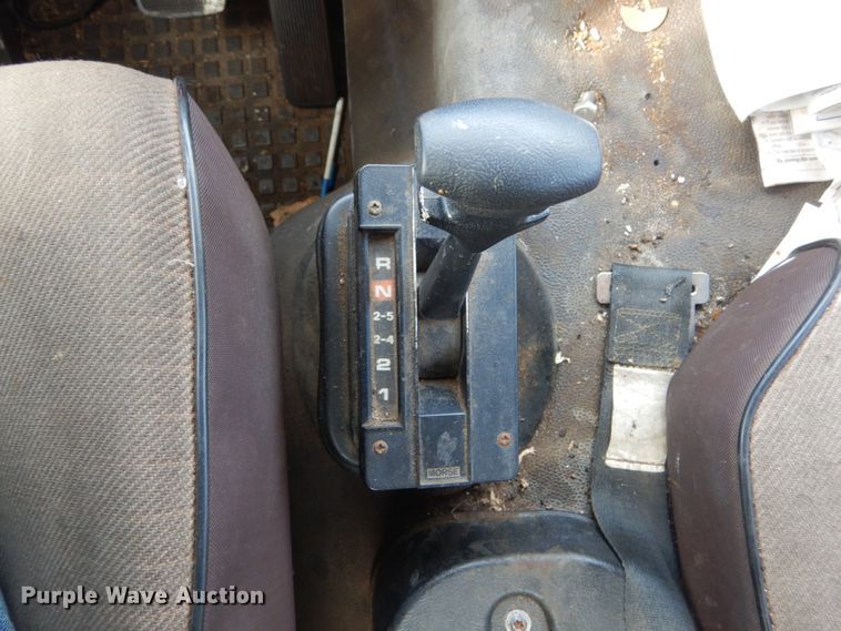 image for item GT9573 1989 Mack MS300P  paint striping truck