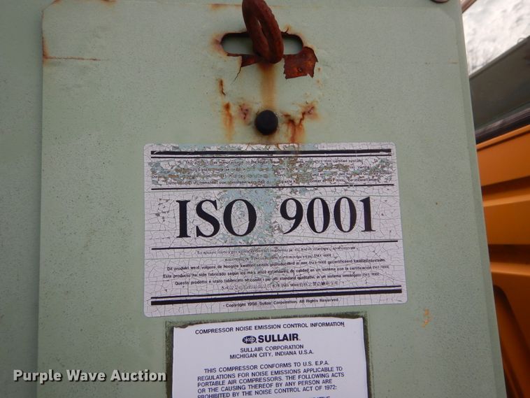 image for item GT9573 1989 Mack MS300P  paint striping truck