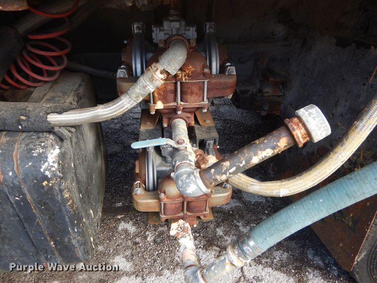 image for item GT9573 1989 Mack MS300P  paint striping truck