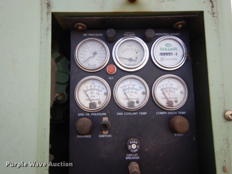 image for item GT9573 1989 Mack MS300P  paint striping truck