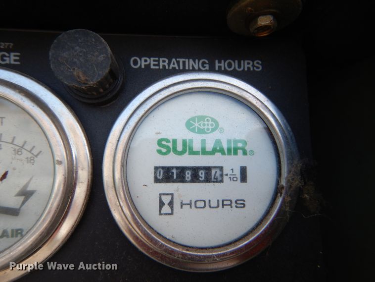 image for item GT9573 1989 Mack MS300P  paint striping truck