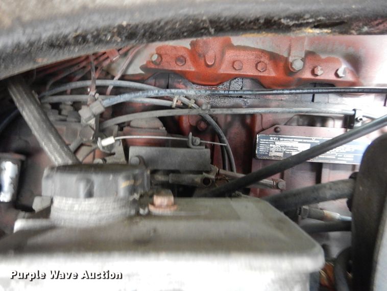 image for item GT9573 1989 Mack MS300P  paint striping truck