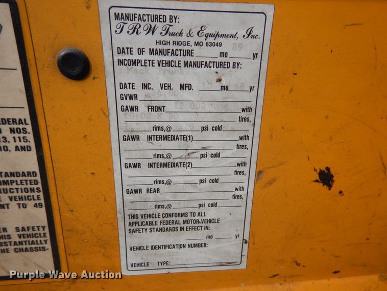 image for item GT9573 1989 Mack MS300P  paint striping truck