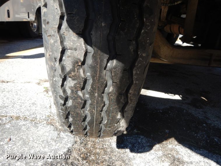 image for item GT9574 1988 Ford F800 dump truck