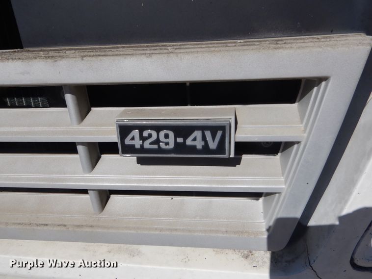 image for item GT9574 1988 Ford F800 dump truck