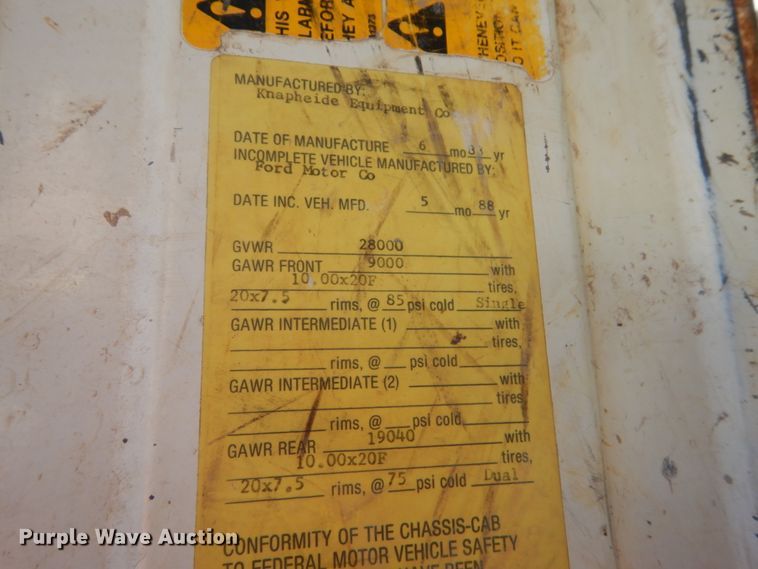 image for item GT9574 1988 Ford F800 dump truck