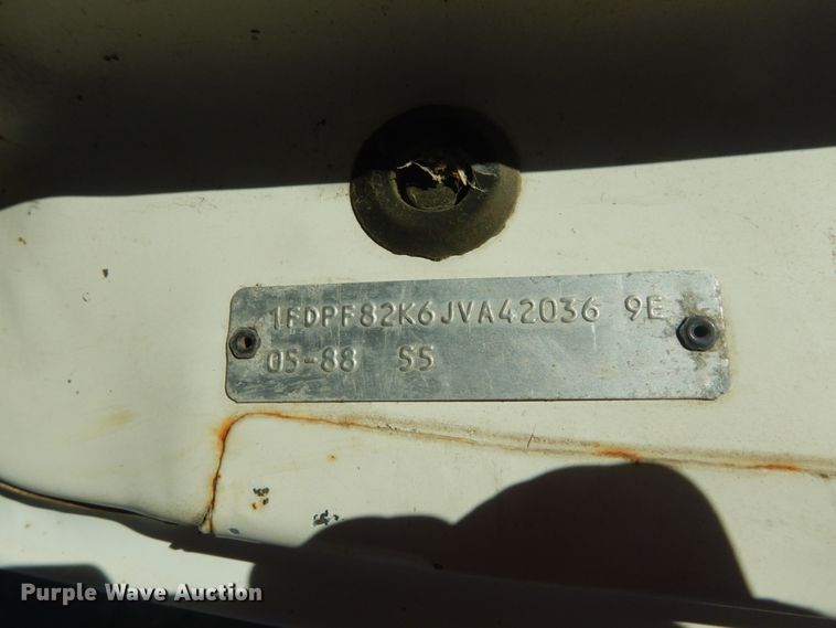 image for item GT9574 1988 Ford F800 dump truck