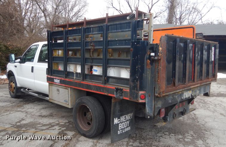 image for item GT9577 1999 Ford F550 Super Duty  Crew Cab flatbed pickup truck